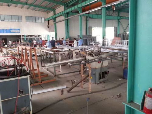 定制钢窗 酒店美学与管理的静默协奏